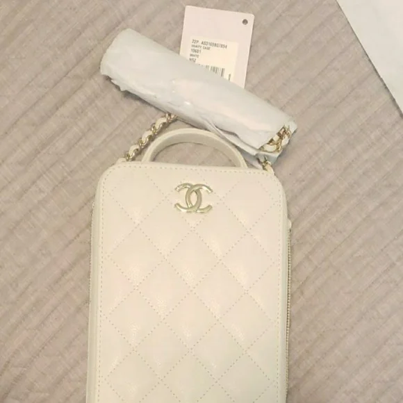 Chanel crossbody vertical vanity bag - Picture 2 of 5